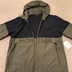 MONCLER Archivio Olive Nylon Body